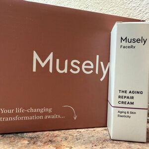 Muse FaceRx Aging Repair Cream - White